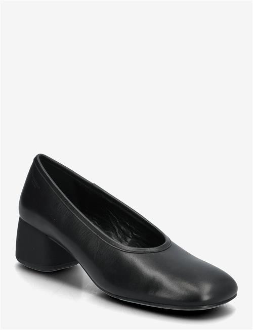 VAGABOND | Livia | 40
