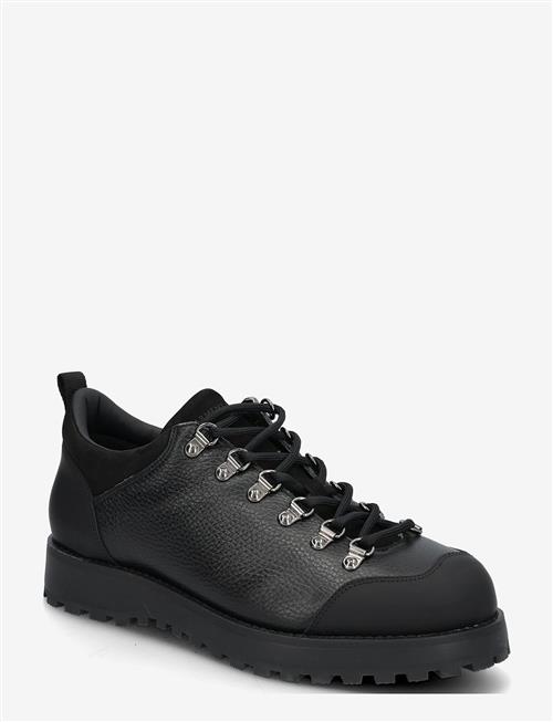Garment Project | Dune Low - Black Tumbled Leather | 43