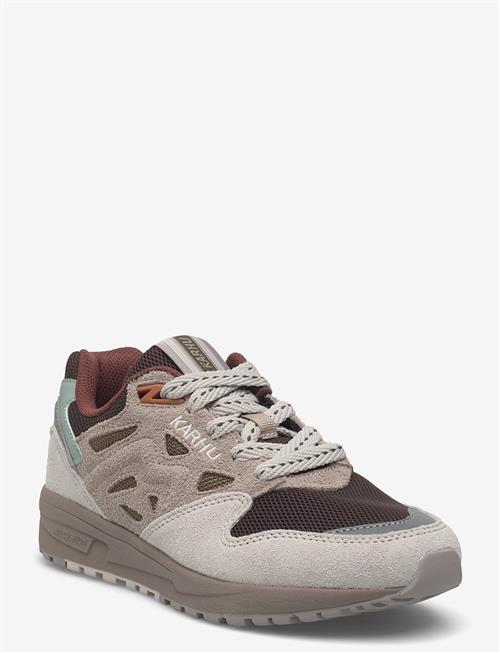 Karhu | Legacy 96 White Sand / Beech | 36
