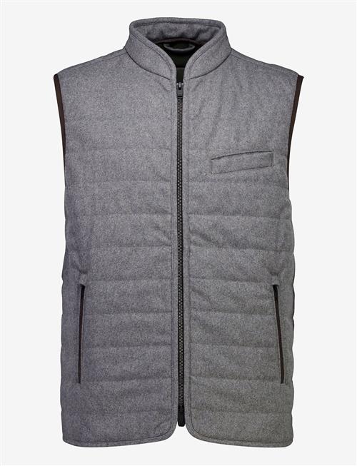 Lindbergh Black | Light Padded Zip Through Vest | L